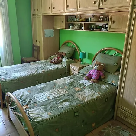 Habitación Con Vistas En Bádames Compartido El Piso Con El Propietario Y Otros Huéspedes *