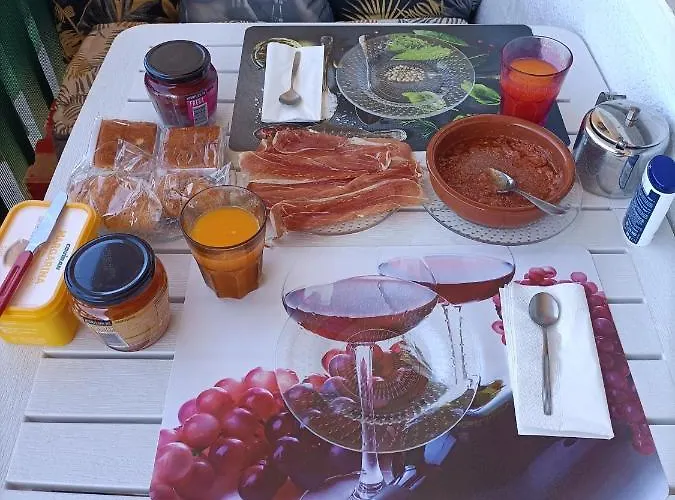 Séjour chez l'habitant Habitación Con Vistas En Bádames Compartido El Piso Con El Propietario Y Otros Huéspedes