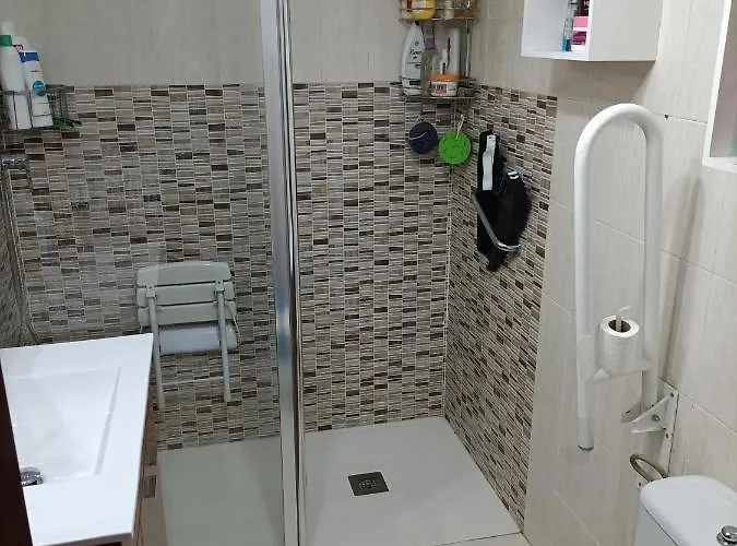 Habitación Con Vistas En Bádames Compartido El Piso Con El Propietario Y Otros Huéspedes