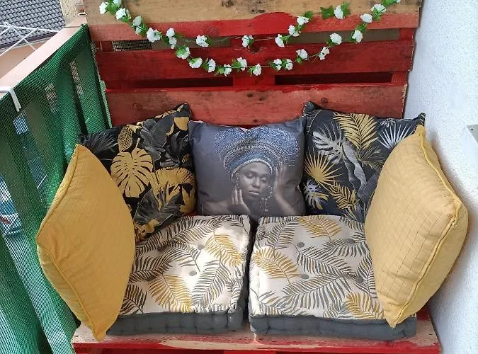 Habitación Con Vistas En Bádames Compartido El Piso Con El Propietario Y Otros Huéspedes * Badames